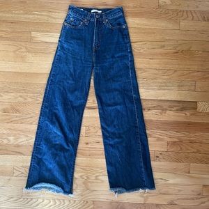 Levi’s Wide Leg Jeans (size 25)